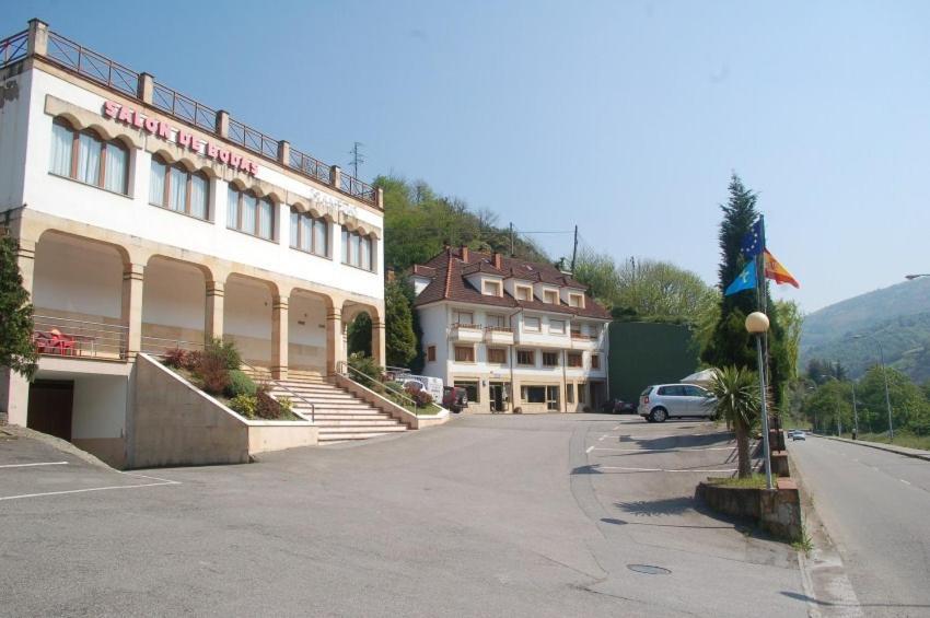 Hotel Penagrande Cangas del Narcea Kültér fotó