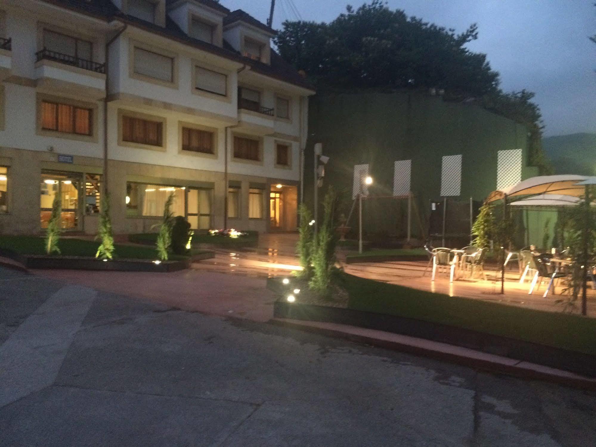 Hotel Penagrande Cangas del Narcea Kültér fotó