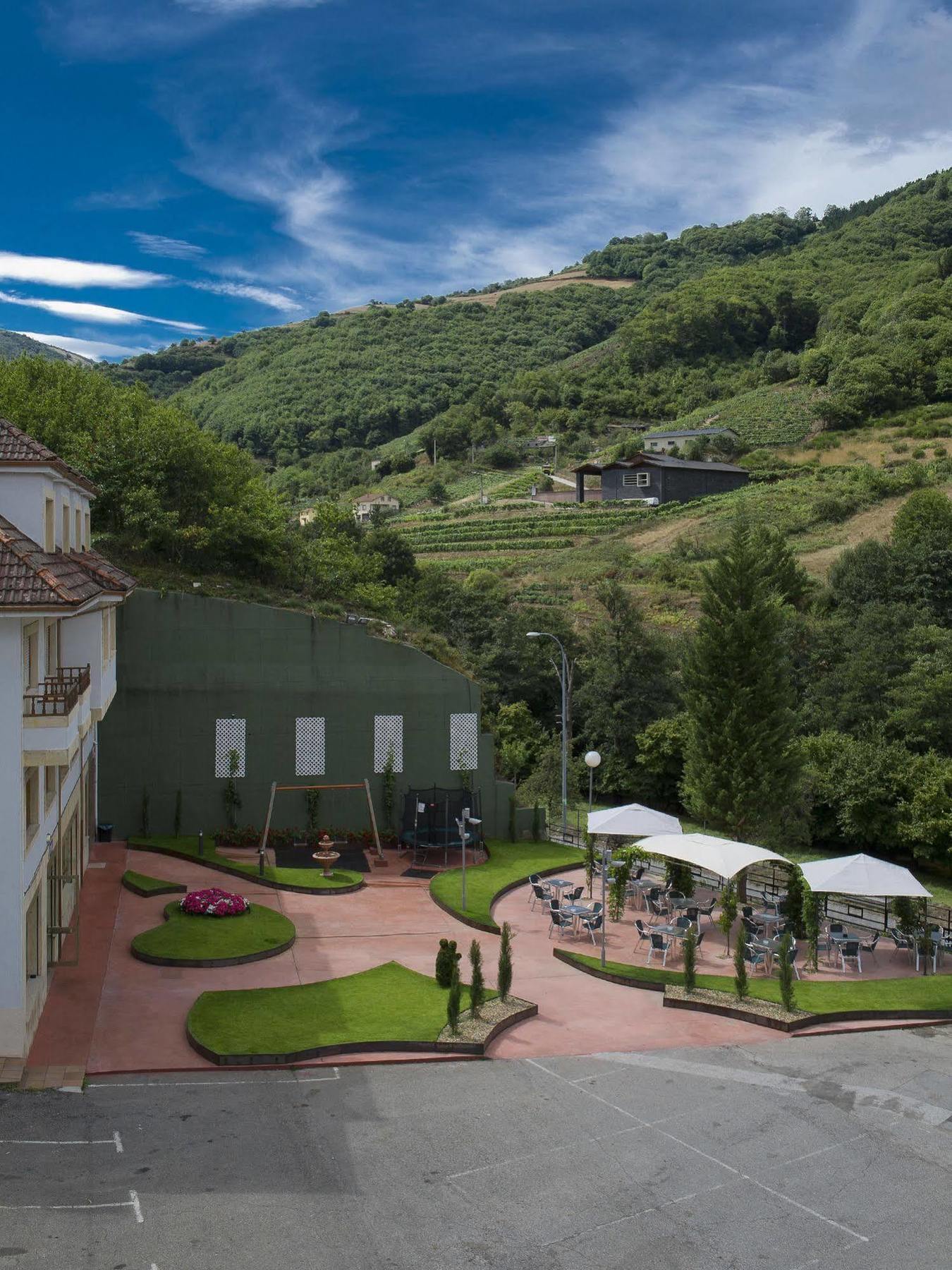 Hotel Penagrande Cangas del Narcea Kültér fotó